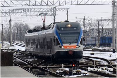 Минская милиция сообщила о задержании четырех несовершеннолетних, блокировавших покрышками железнодорожные пути