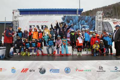 Сахалинцы стали лучшими на всероссийских соревнованиях по горнолыжному спорту "Утро Родины"