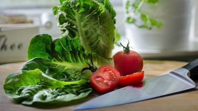 Овощи не помогут убрать жир с живота – эндокринолог