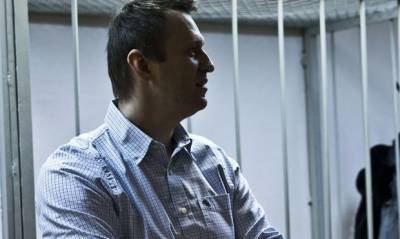 К требованию предоставить медицинскую помощь Алексею Навальному присоединились более тысячи врачей