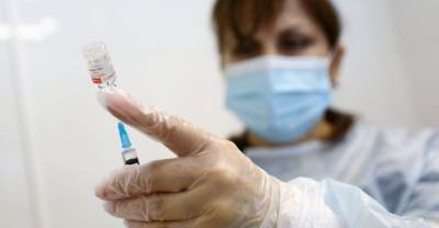 Более половины жителей Германии готовы привиться вакциной "Cпутник V"