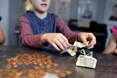 В России начался прием заявлений на перерасчет выплат на детей от 3 до 7 лет