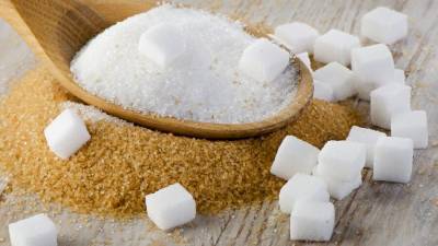 В российские магазины перестали поставлять сахар – СМИ