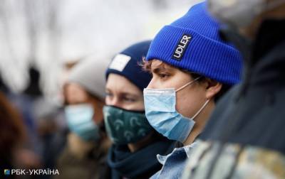 Резкий рост: в Украине 17 569 новых случаев коронавируса