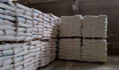Торговые сети пожаловались на отказ заводов поставлять сахар по фиксированным ценам