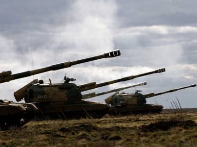 В Сети появились новые видео с движением российских военных и боевой техники к границам Украины