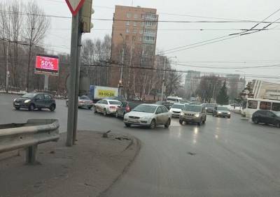 Московское шоссе встало в пробку из-за ДТП