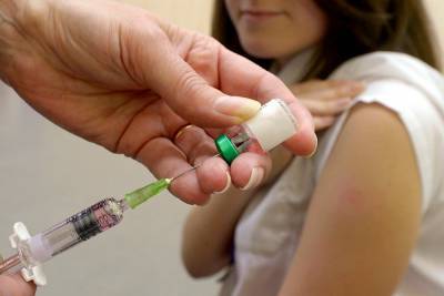 Эксперт: Украина находится в конце списка вакцинированных стран и по темпам, и по количеству прививок