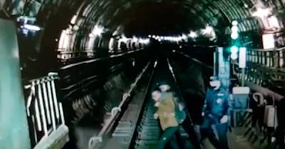 Пассажир московского метро спустился в тоннель и получил миллионный иск