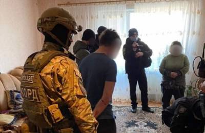 Дома в постели: на Луганщине нашли опасного преступника, который бросил гранату в полицию