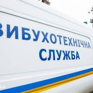 В Киеве сообщили о минировании больницы: персонал и пациентов эвакуируют