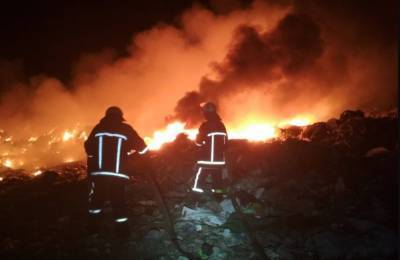 Масштабный пожар разгорелся на Харьковщине, на тушение ушло 7 часов: "выгорело около 300 кв. м."