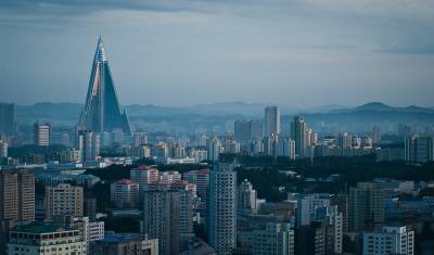 Посольства 12 стран уехали из Северной Кореи вследствие проблем со снабжением