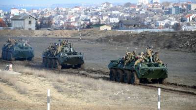 В Кремле прокомментировали переброску военных в Крым