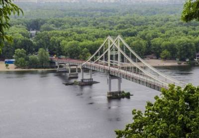 «Превратится в болото»: Экологи обеспокоены возможностью исчезновения реки Днепр из-за политики Киева