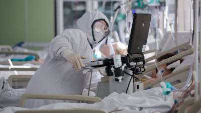 Названо число заболевших мутировавшими штаммами COVID-19 в России