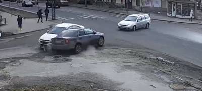 Водитель в Петрозаводске спровоцировал жесткое ДТП и скрылся с места происшествия (ВИДЕО)