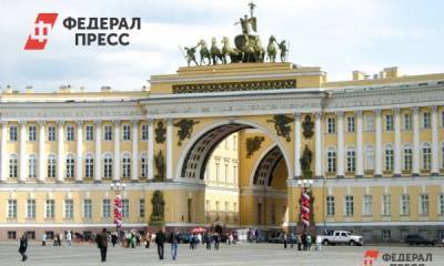 Петербург будет замещать иностранных туристов россиянами
