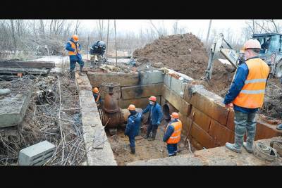 На Масловско-Песоченском водозаборе специалисты подключают новую ветку водовода