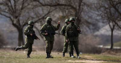 "Активность НАТО обязывает быть начеку": в России оправдывают развертывание войск у границы Украины