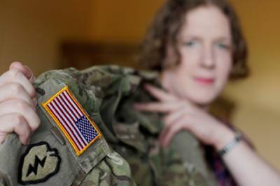 Пентагон огласил правила, позволяющие трансгендерам служить в армии США