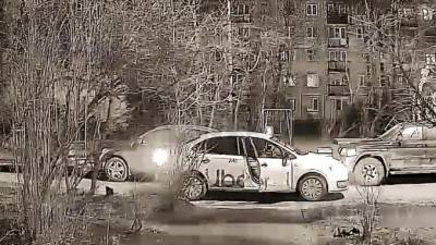 Таксист Uber избил пассажирку на Металлистов