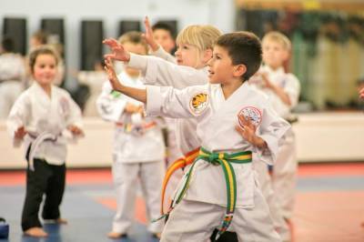 Побуждают к насилию или к самозащите: как на ребенка влияют боевые искусства - 24tv.ua