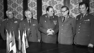 Период распада: Альгис Микульскис о гибели Варшавского договора