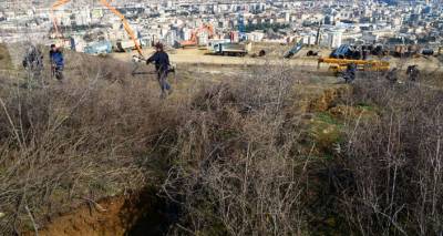 Как Тбилиси защищается от гигантского оползня? Ответ мэрии