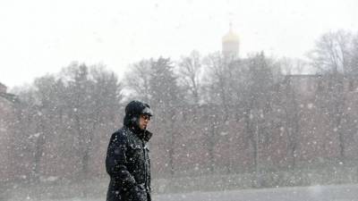 «Жёлтый» уровень опасности объявлен в Москве из-за снега с дождём