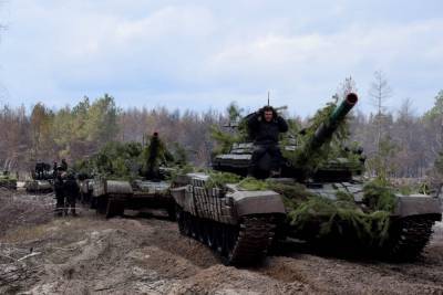 На Луганщине прошли учения танковых резервов ВСУ: фото