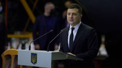 Президент Украины попытался объяснить стягивание российских войск к границам страны