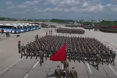 Более 12 тысяч военных примут участие в первой репетиции парада Победы