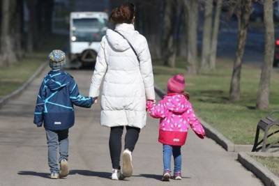 В Госдуму внесли закон о штрафе для плохих родителей