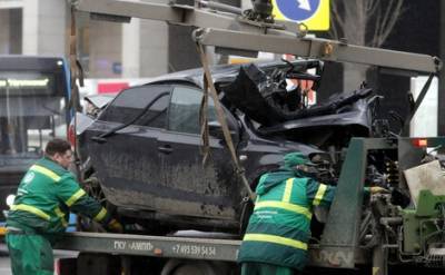 По факту ДТП с 5 машинами на Смоленской площади в Москве возбуждено уголовное дело