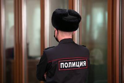 СК завел дело на полицейских, которые 5 лет игнорировали избивавшего дочерей москвича