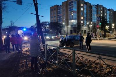 Пассажир пострадал в ДТП на улице Труда и Текстильной