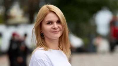 Депутат Колесник, собравшаяся «валить из страны», не имеет жилья в Киеве, но скопила крупные суммы наличных