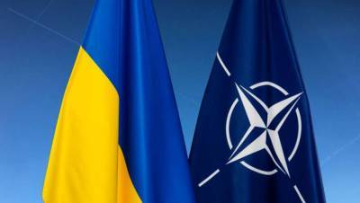 В НАТО обсудили наращивание войск РФ у границы Украины
