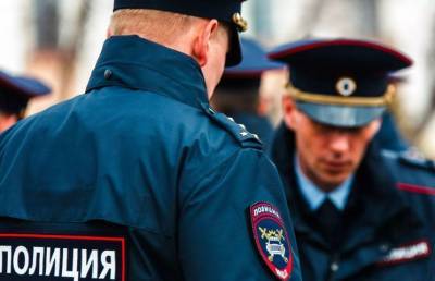Подмосковные полицейские избили россиянина за пролитый кофе