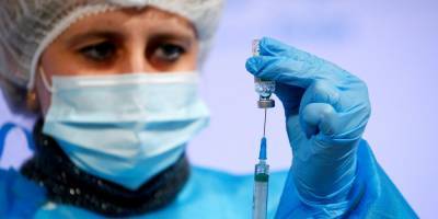 Большинство украинцев смогут вакцинироваться от COVID-19 до конца года — Степанов