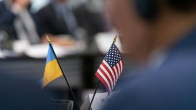 Главы минобороны США и Украины договорились о поддержке в случае конфликта с РФ