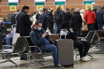 Свыше 20 рейсов отменили и задержали в аэропортах Москвы - vm.ru - Москва