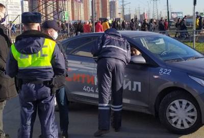 В городе Мурино прошли проверки таксистов