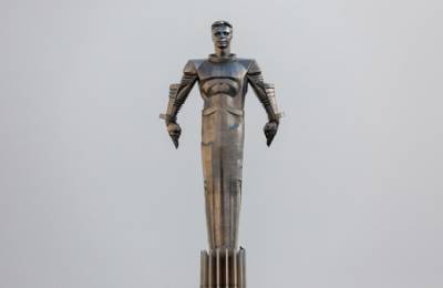 Памятник Гагарину в Москве отреставрируют