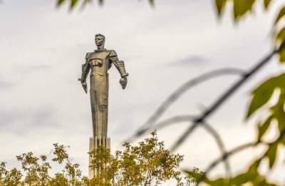 В Москве отреставрируют памятник Юрию Гагарину