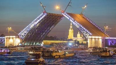 Сезон навигации и регулярное разведение мостов стартуют в Петербурге