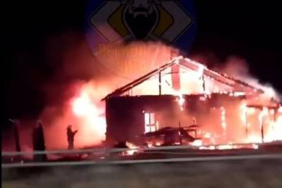 Человек погиб в сгоревшем доме на станции Мирной в Забайкалье