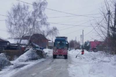 Омский губернатор поспорил с мэрией об уборке снега в частном секторе