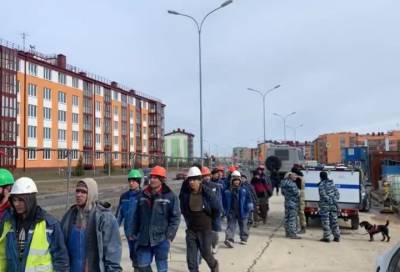 Полиция провела рейды на стройплощадках в Пушкинском районе Петербурга